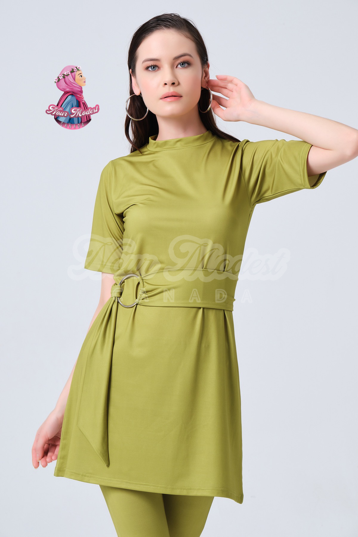 Short Sleeve Green Swimsuit - 5 Piece