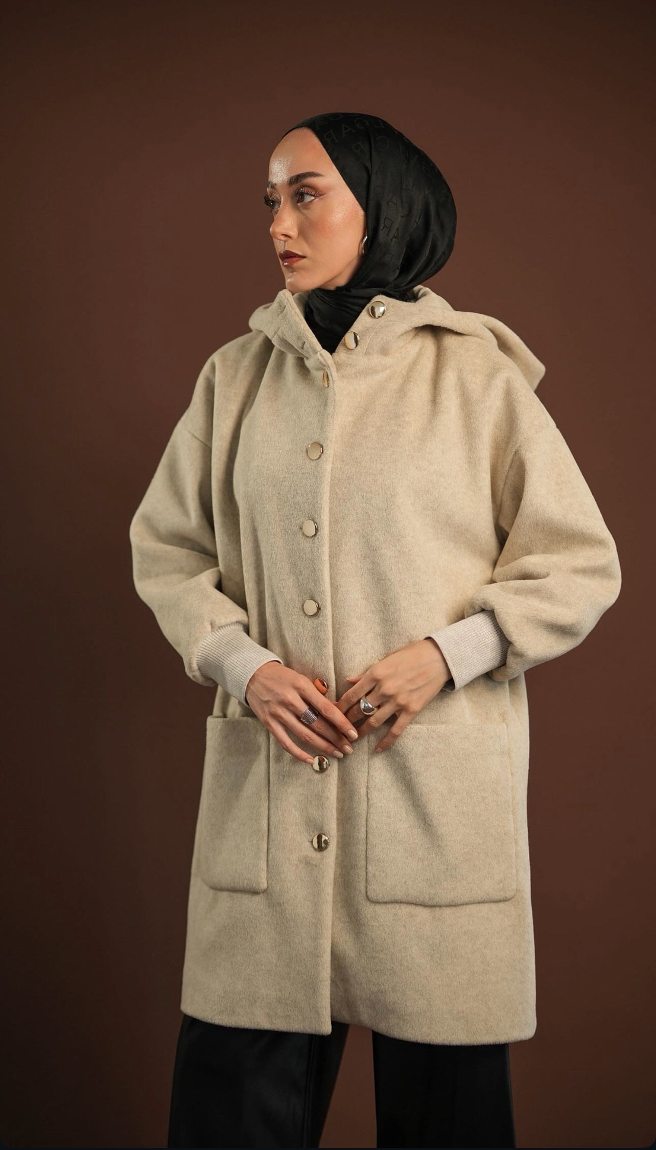 Golden Button Wool Coat 🖤🤎