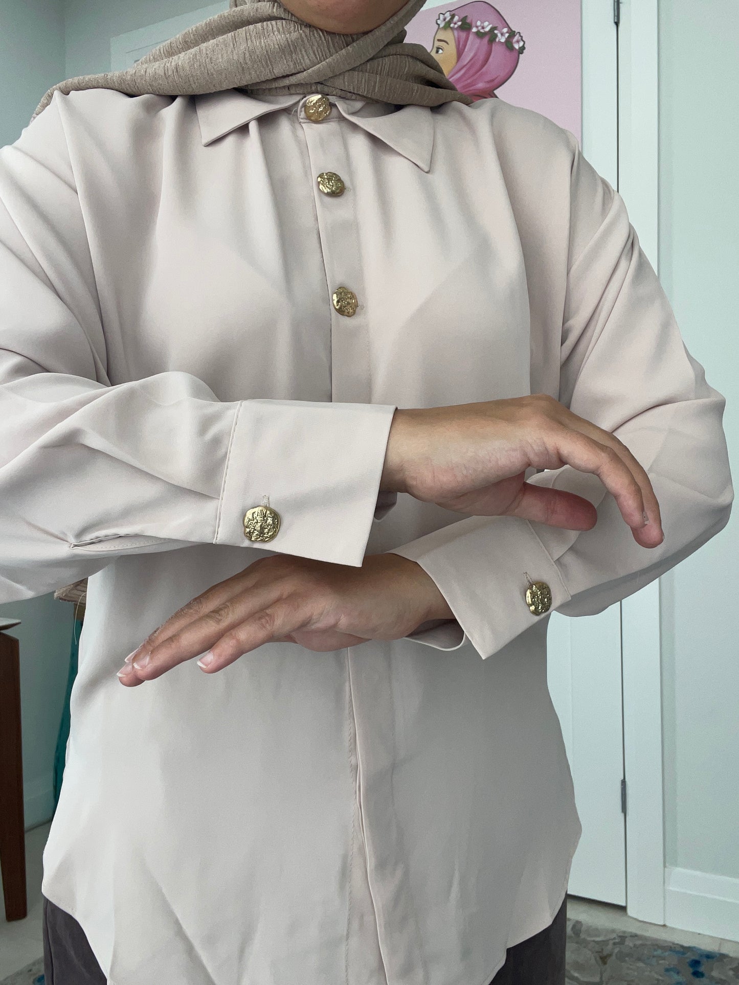 ✨ Golden Elegance Shirt – قميص الأناقة الذهبية ✨