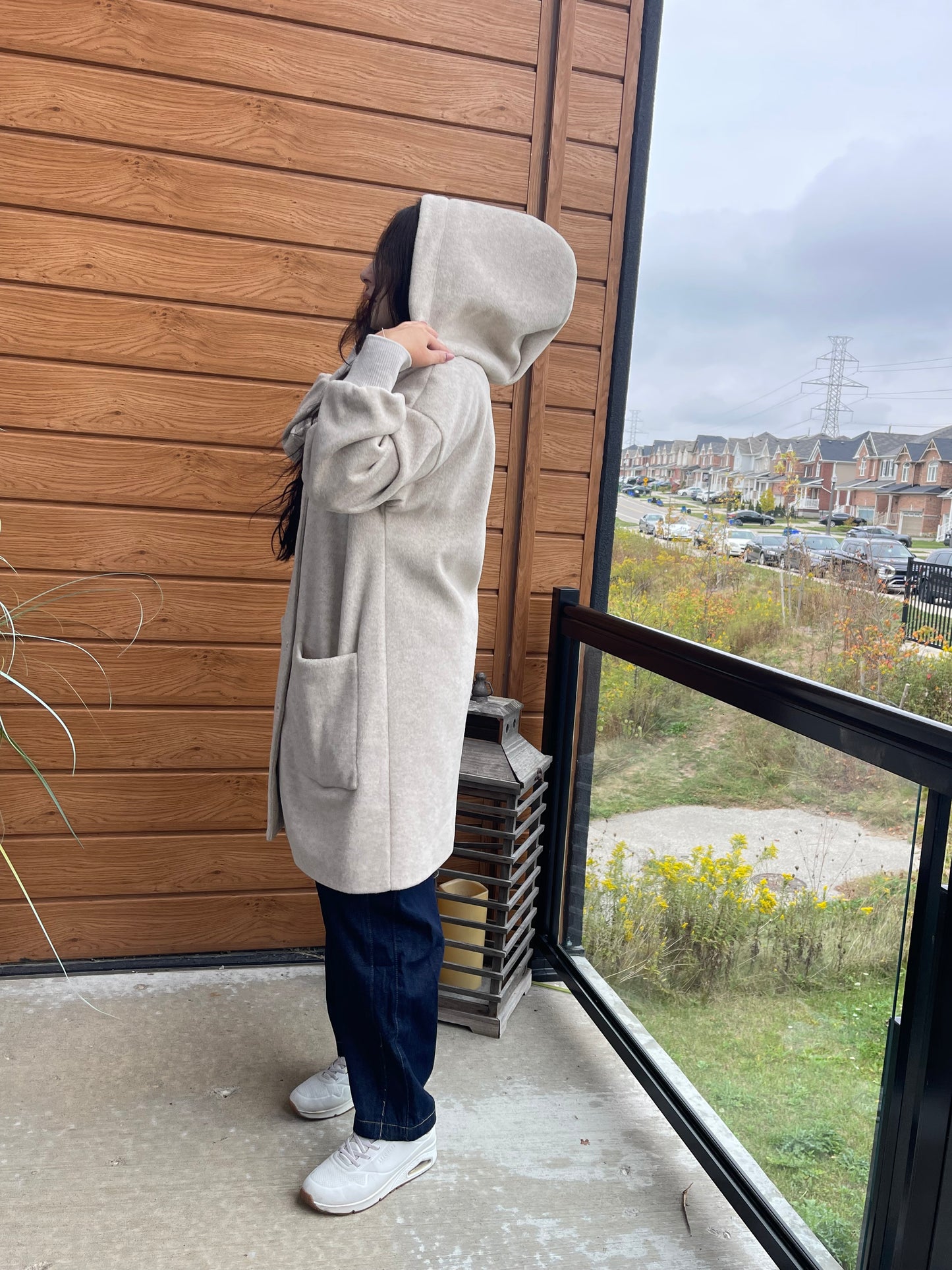 Golden Button Wool Coat 🖤🤎