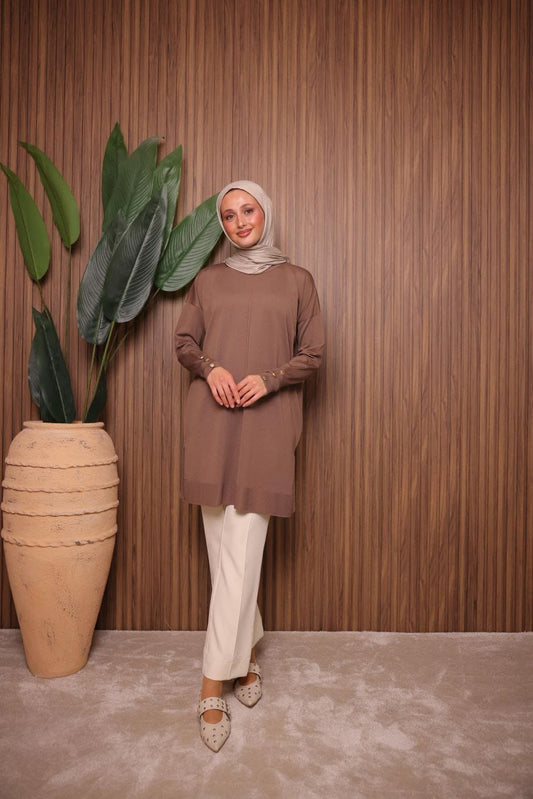 Golden Touch Knit Top 🍁 كنزة التريكو بلمسة ذهبية