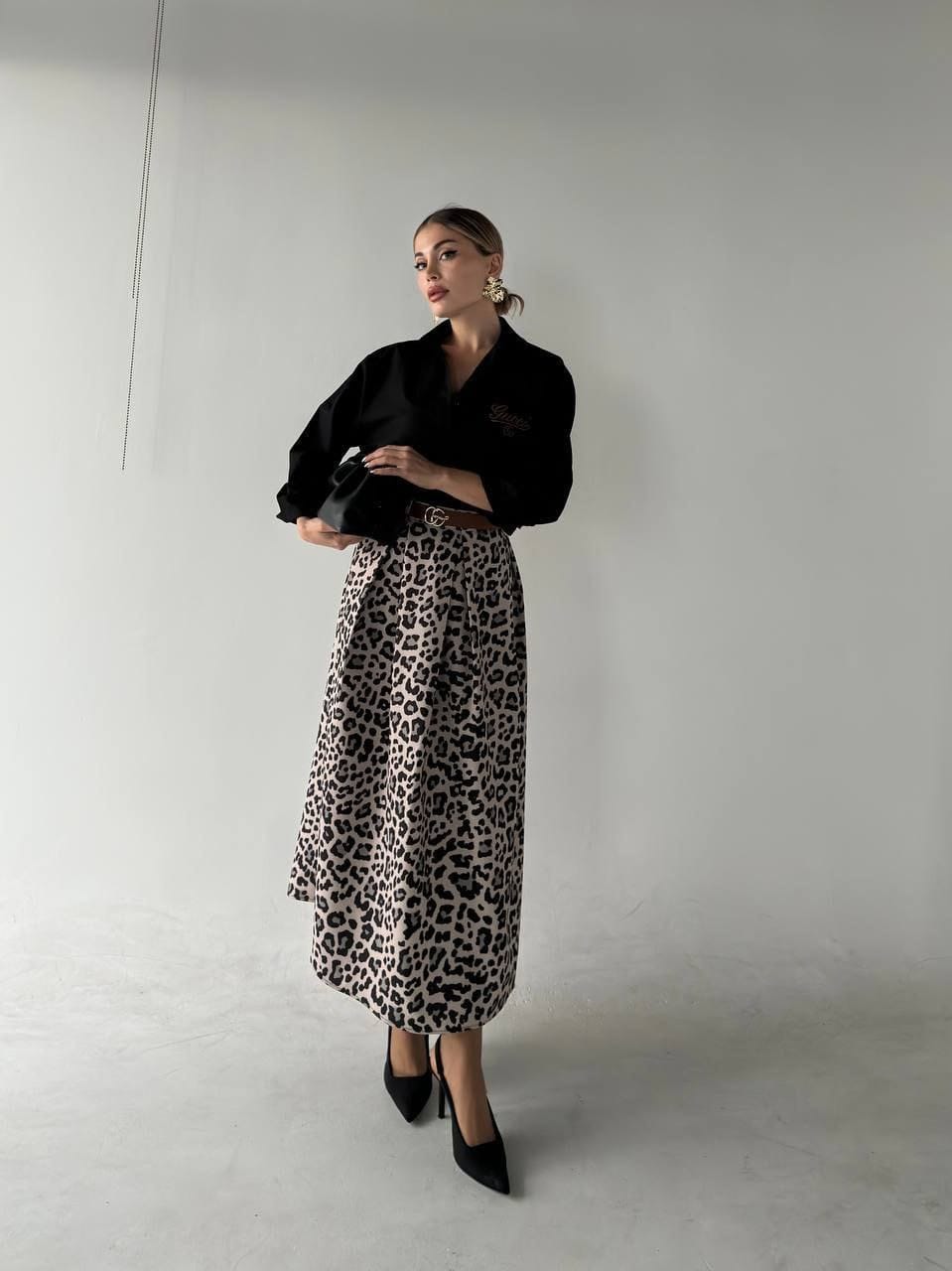 Classic Leopard Skirt Set - طقم التنورة الليوبارد الكلاسيكي
